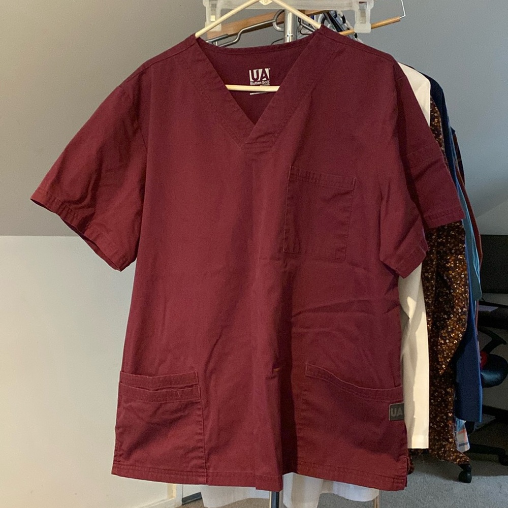 Men’s wine colored scrub top.